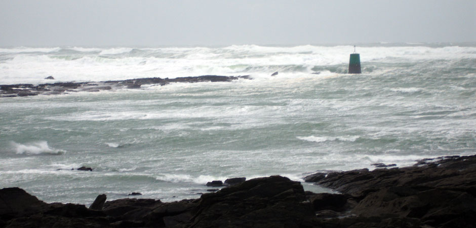 La côte sous la tempête